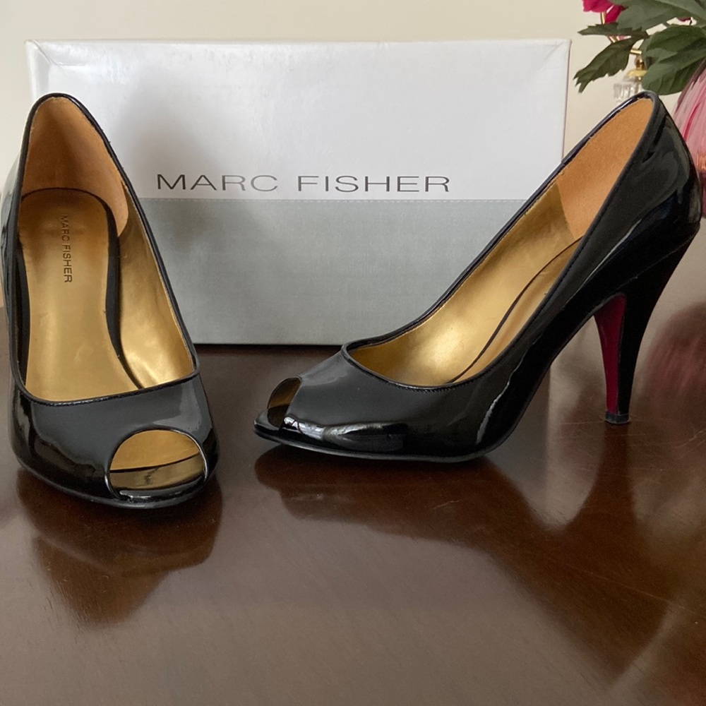 Marc Fisher patent leather heels Size 6M